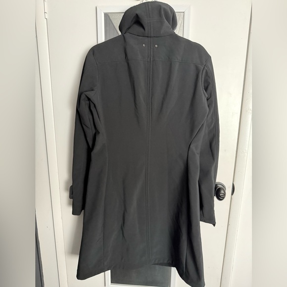 Mountain Hardwear Black Trench Coat size M - Picture 2 of 3